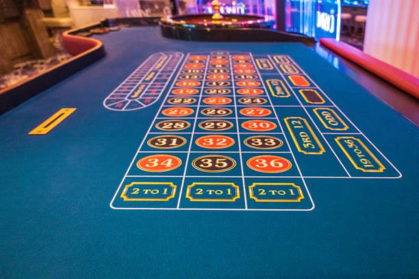 Kepala Number game interface showing number selection and live draw countdown
